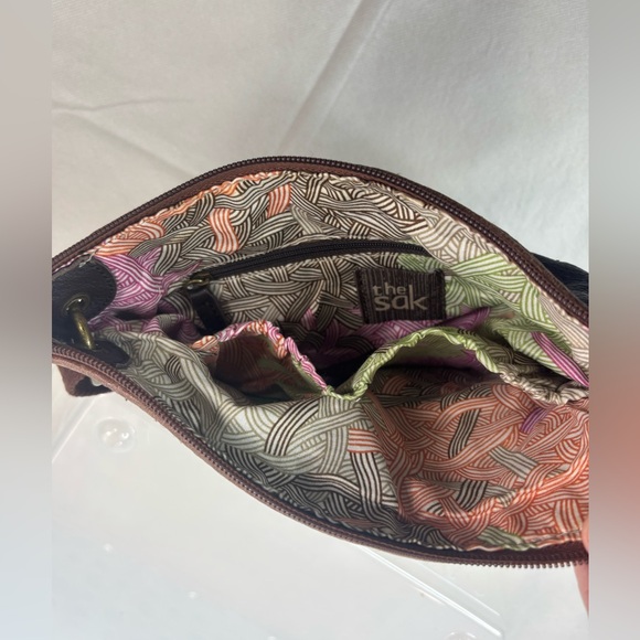 The Sak Black n Brown Leather Shoulder Bag